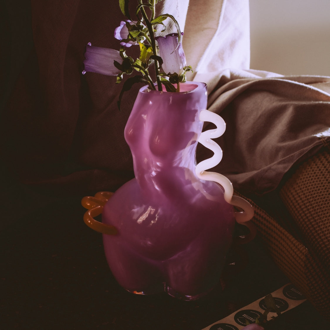 WOMAN VASE »FUTURA WAVE«