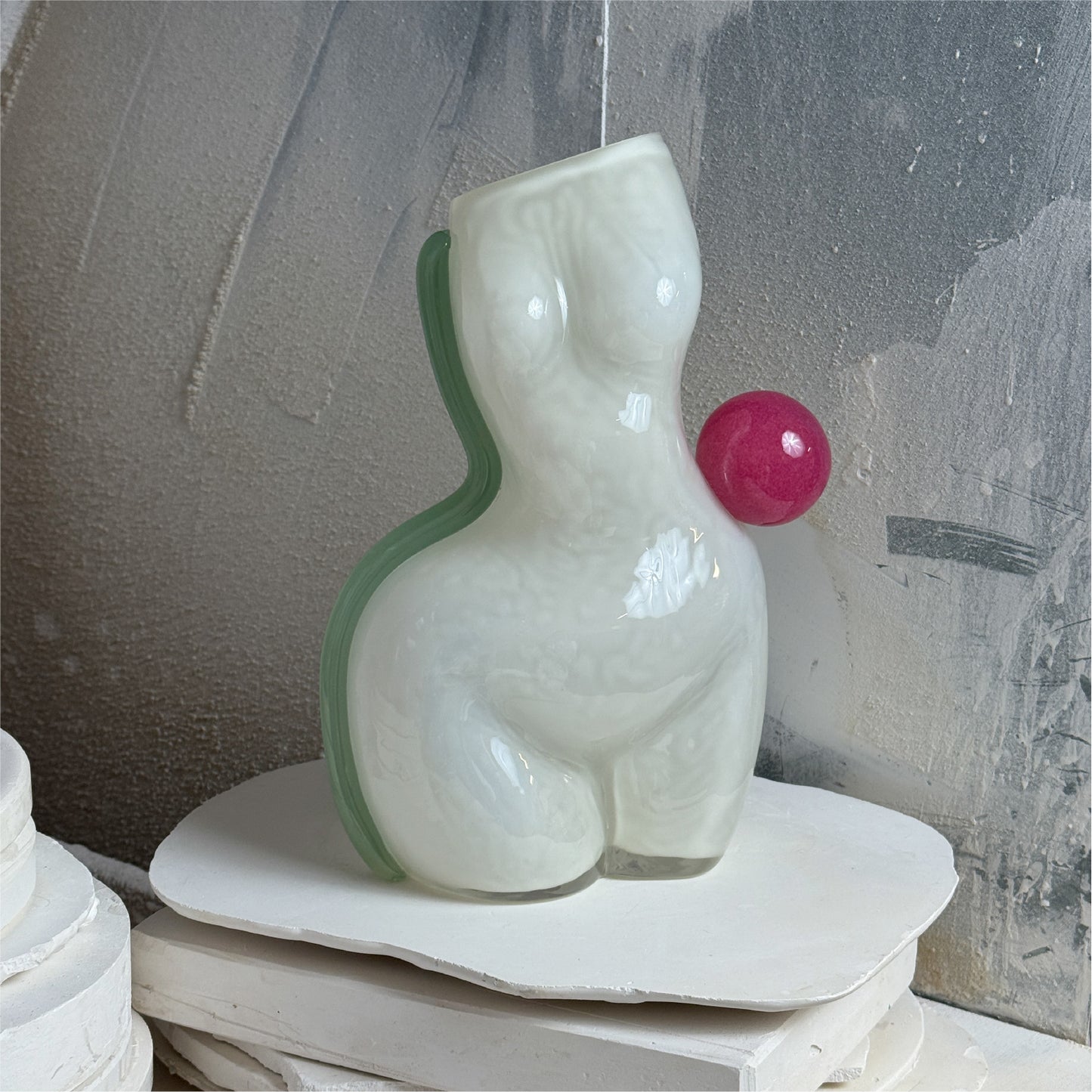 WOMAN VASE »FUTURA AIR«