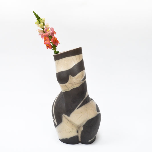 WOMAN VASE »MARLENE« RAKU ZEBRA